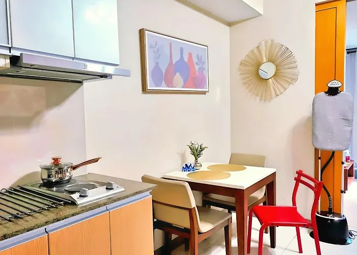 Apartment Explore Mitsukoshi Bgc With Pool And Wifi Manila