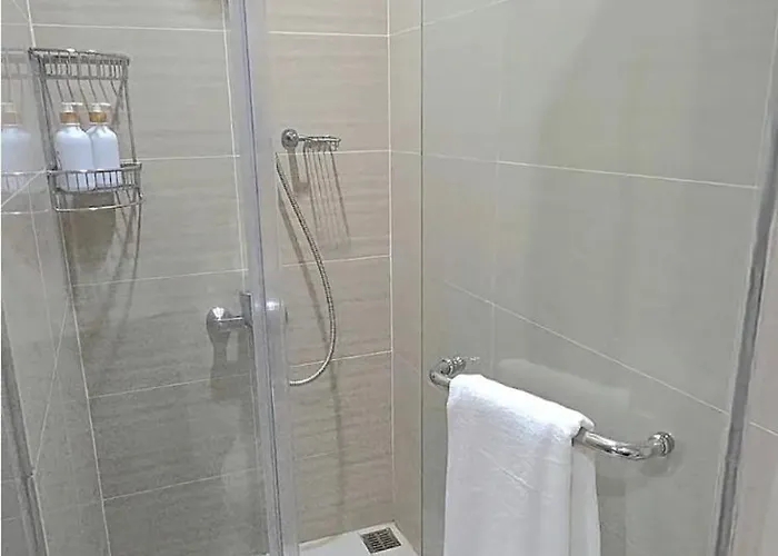 Apartment Explore Mitsukoshi Bgc With Pool And Wifi *